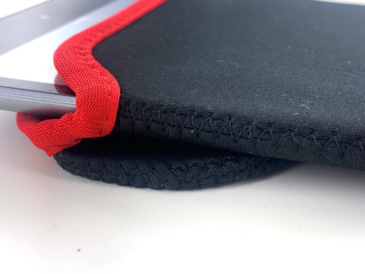 7 10 12 13 14 15 inch Laptop Notebook Macbook iPad Mini Sleeve Black Red